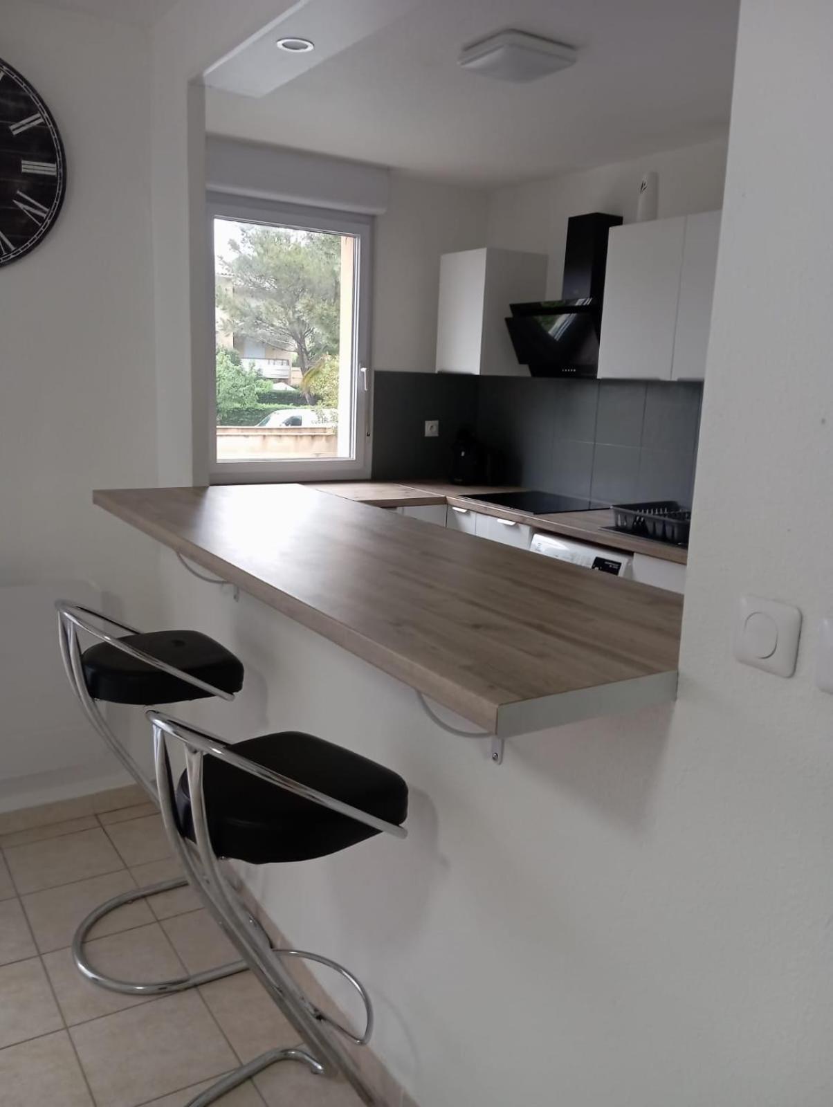 Résidence calme avec piscine Béziers Esterno foto